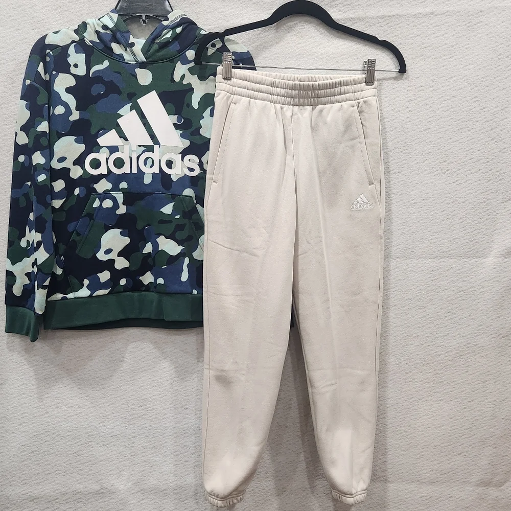 🆕️ Adidas Hoody & Joggers - Picture 5 of 6